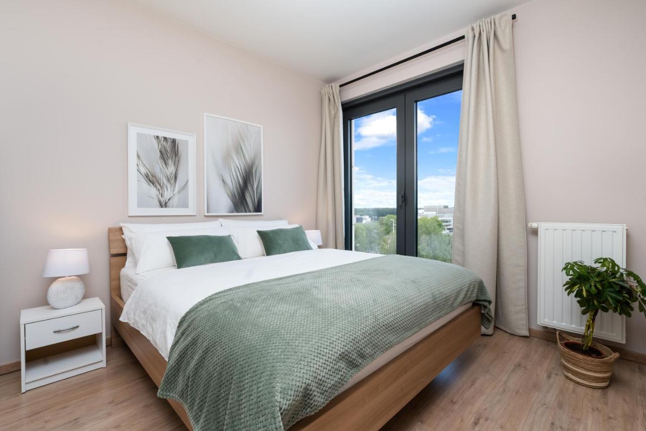 Shs Homes-Luxe Highrise, 2 Bedrooms, Kitchen, Free Parking, Stunning View, Large Tarrasse, Workspace Hasselt Exterior photo