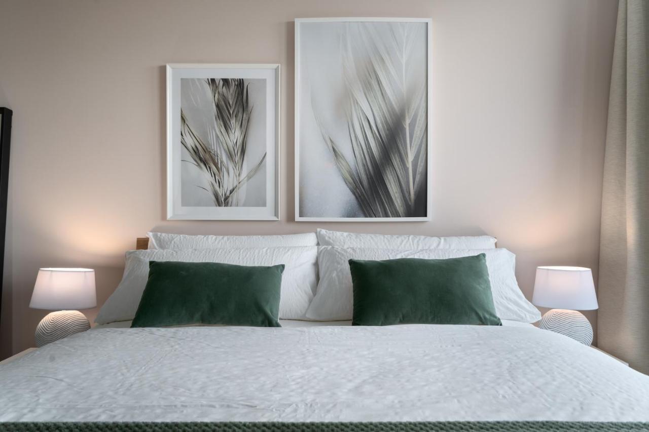 Shs Homes-Luxe Highrise, 2 Bedrooms, Kitchen, Free Parking, Stunning View, Large Tarrasse, Workspace Hasselt Exterior photo