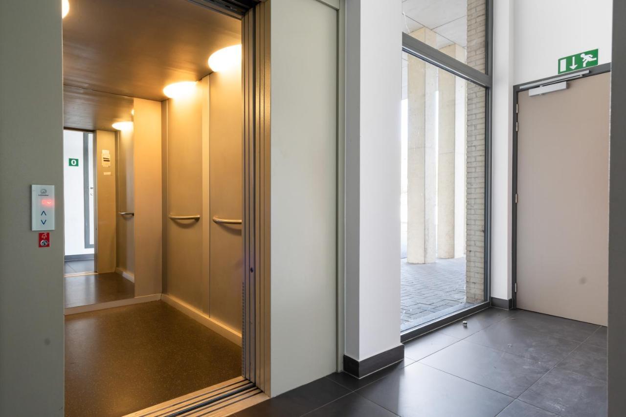 Shs Homes-Luxe Highrise, 2 Bedrooms, Kitchen, Free Parking, Stunning View, Large Tarrasse, Workspace Hasselt Exterior photo